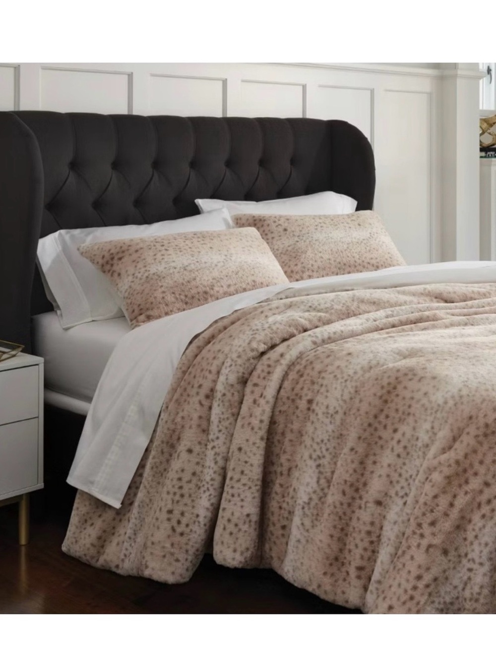 Queen size faux fur comforter with shams